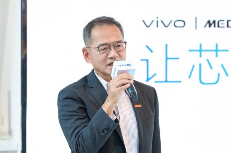 vivo X Fold 6搭载天玑 9500,双 NPU 架构让 AI 从能用到爽用 vivo X Fold 6搭载天玑 9500,双 NPU 架构让 AI 从能用到爽用