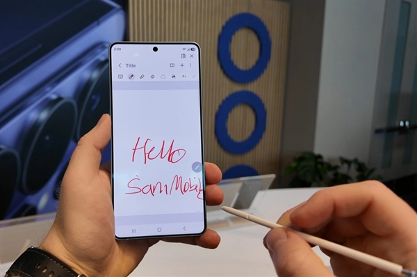 手机用的OLED、LCD、AMOLED屏有何区别:看完秒懂 手机用的OLED、LCD、AMOLED屏有何区别:看完秒懂