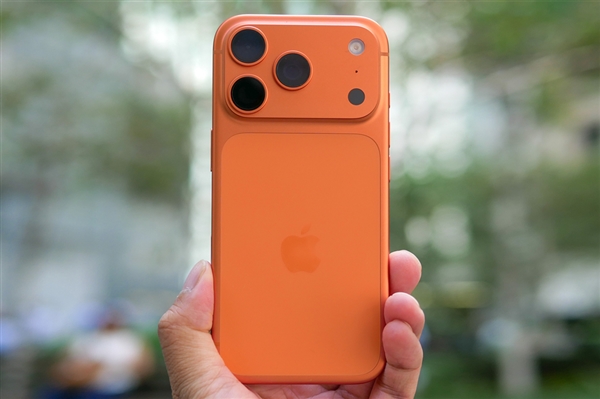 苹果官宣在美推出设备租赁计划 iPhone 17 Pro月租约32美元